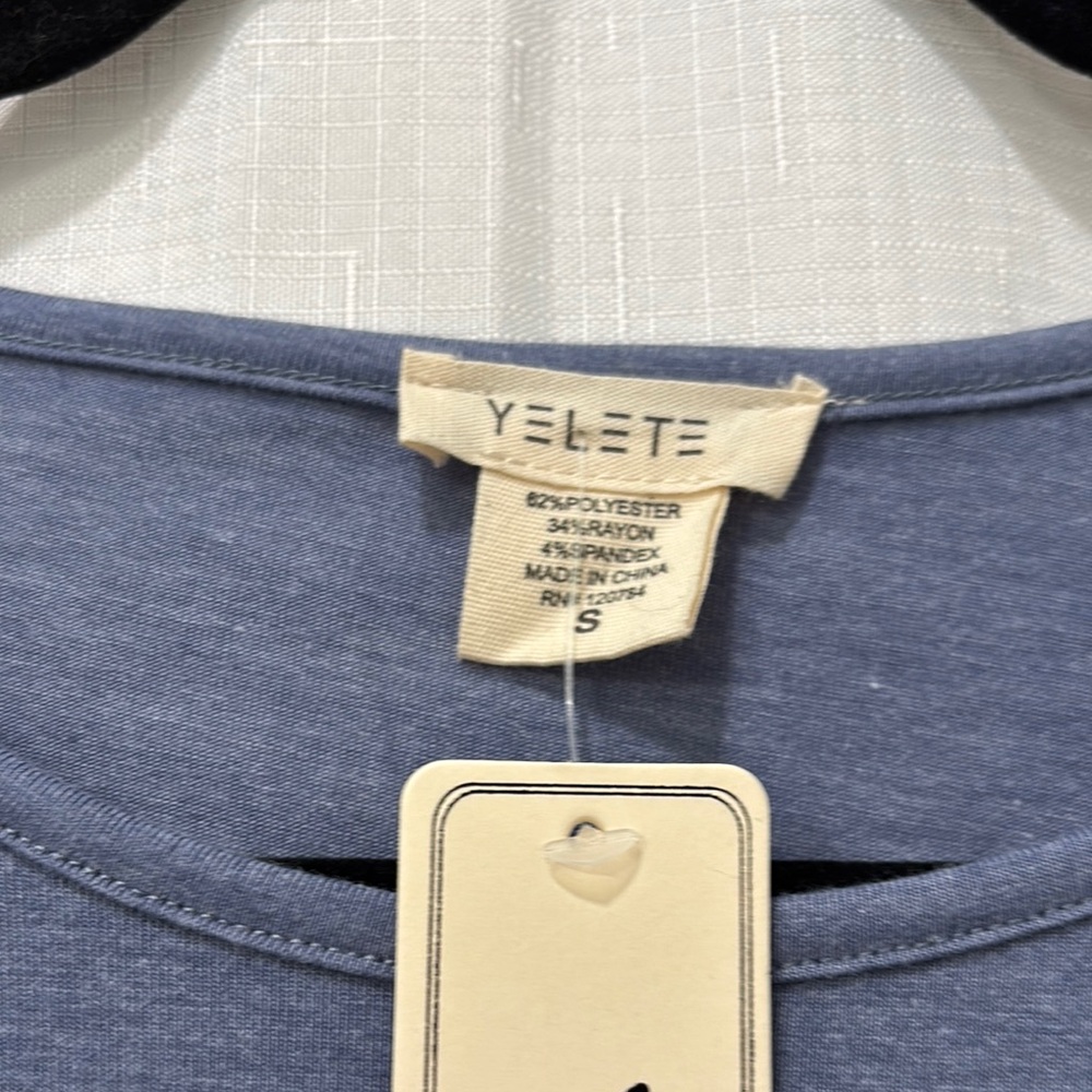 Yelete Blue Bell Sleeve Blouse - NWOT - Picture 4 of 12